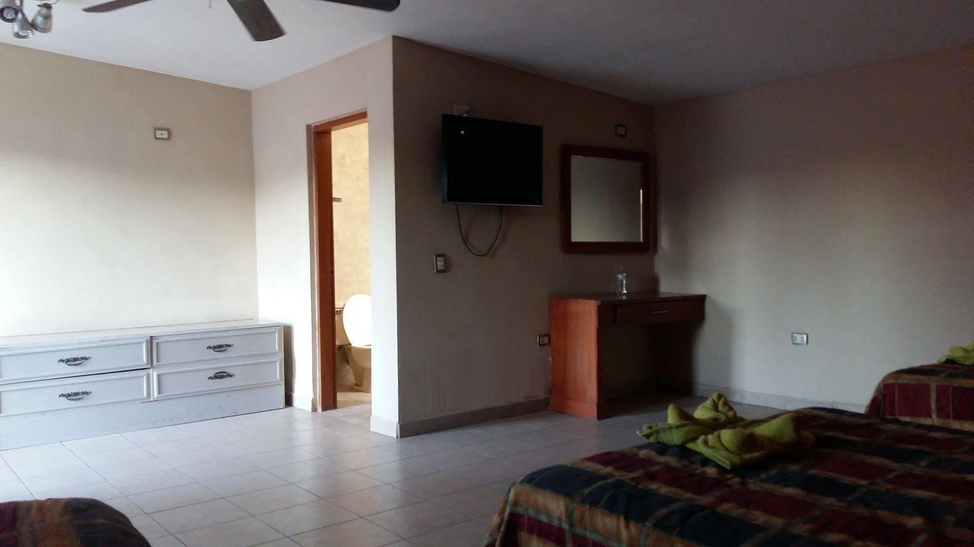 Hotel Malibu Guaymas Εξωτερικό φωτογραφία